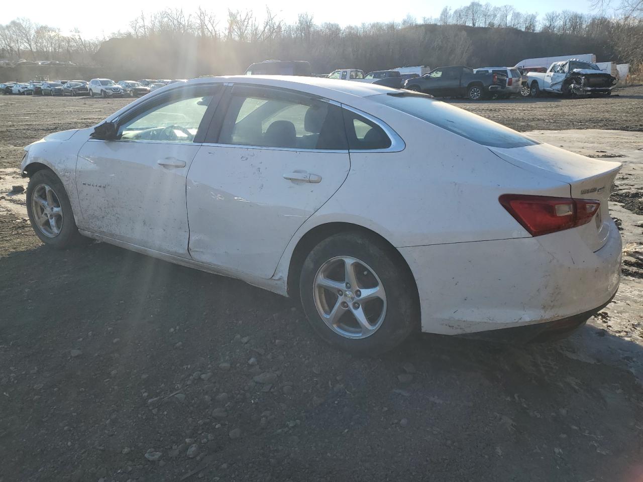 2016 Chevrolet Malibu - Image 2
