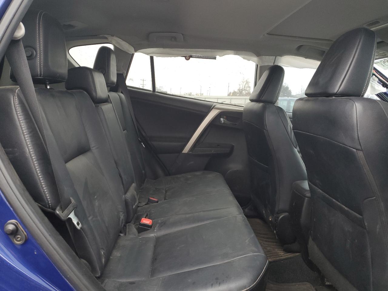 2015 Toyota RAV 4 - Image 11