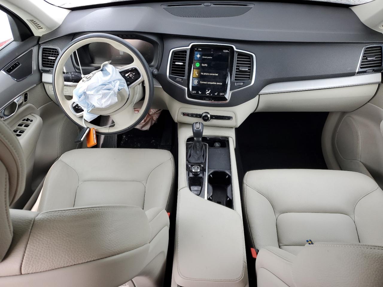 2022 Volvo XC90 - Image 8