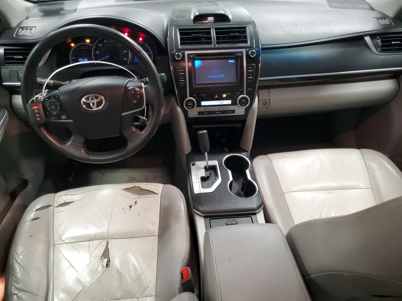 2012 Toyota Camry - Image 8