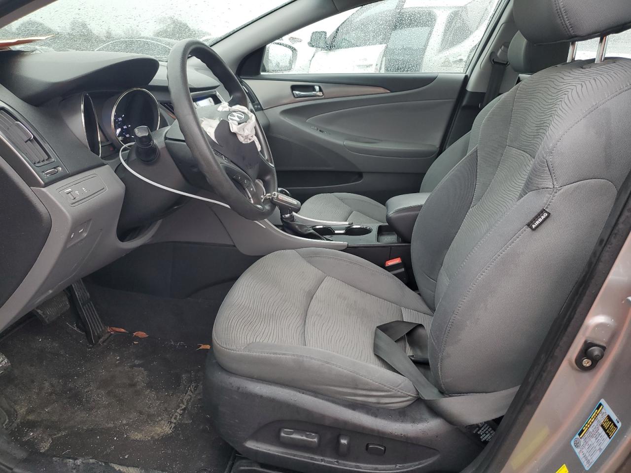 2011 Hyundai Sonata - Image 7