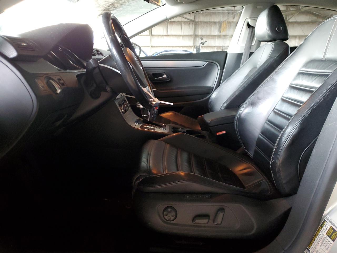 2010 Volkswagen Passat CC - Image 7