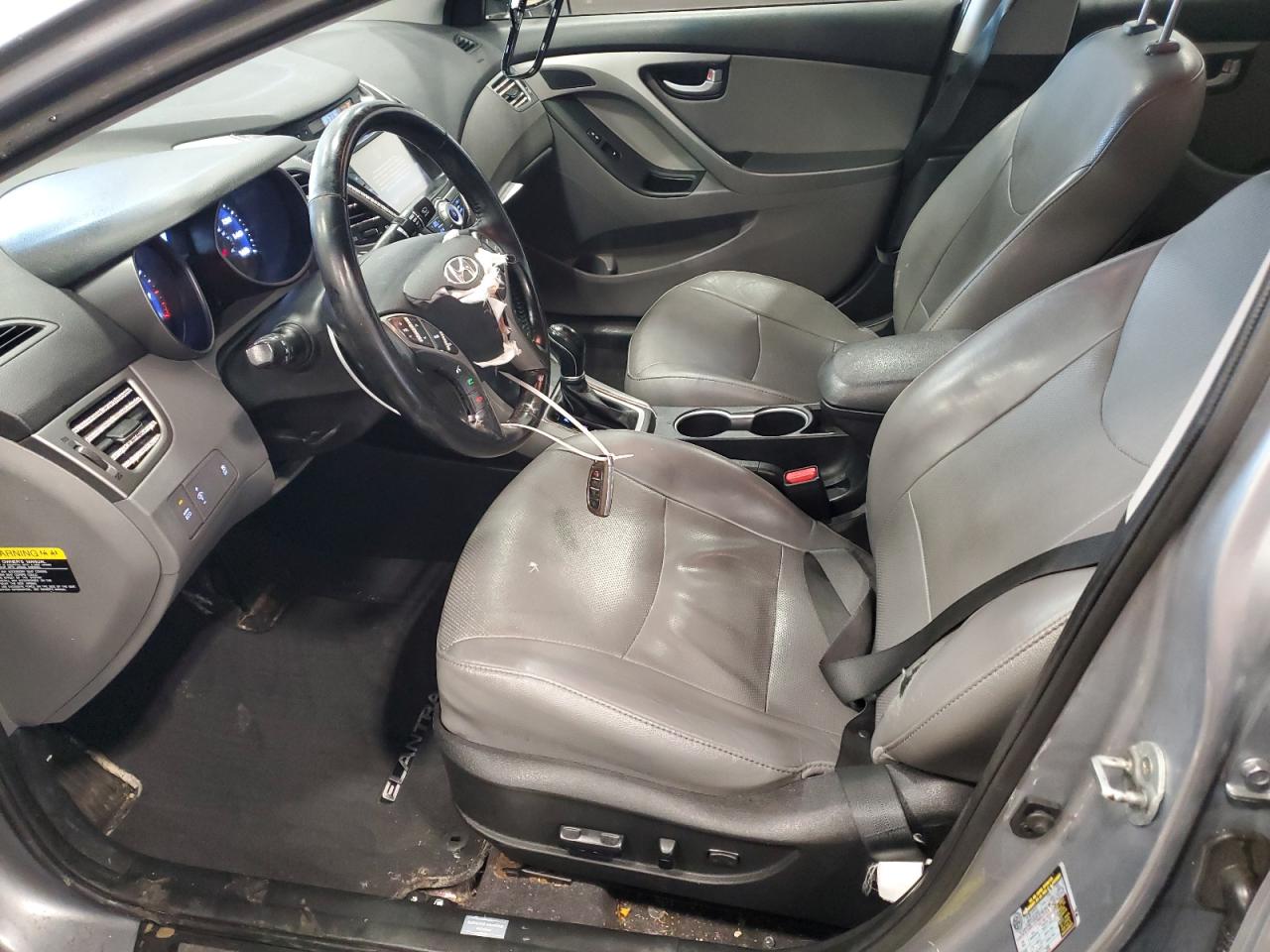 2015 Hyundai Elantra - Image 7