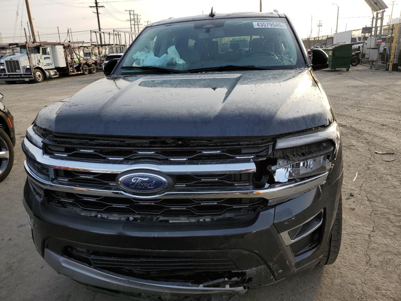 2023 Ford Expedition - Image 5