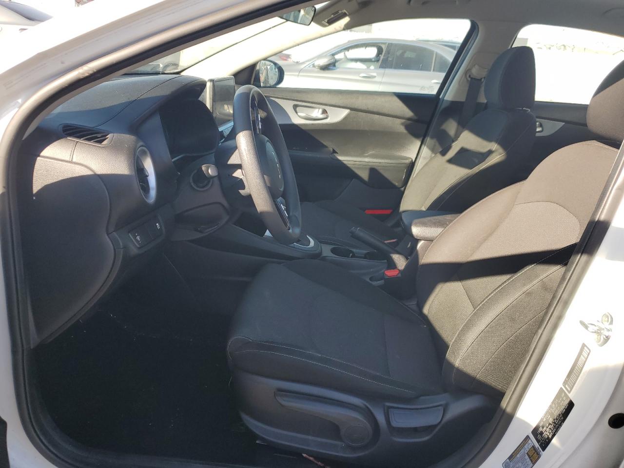 2023 Kia Forte - Image 7