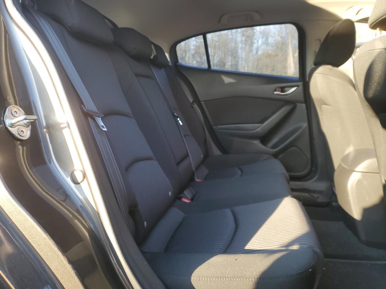 2014 Mazda 3 - Image 10