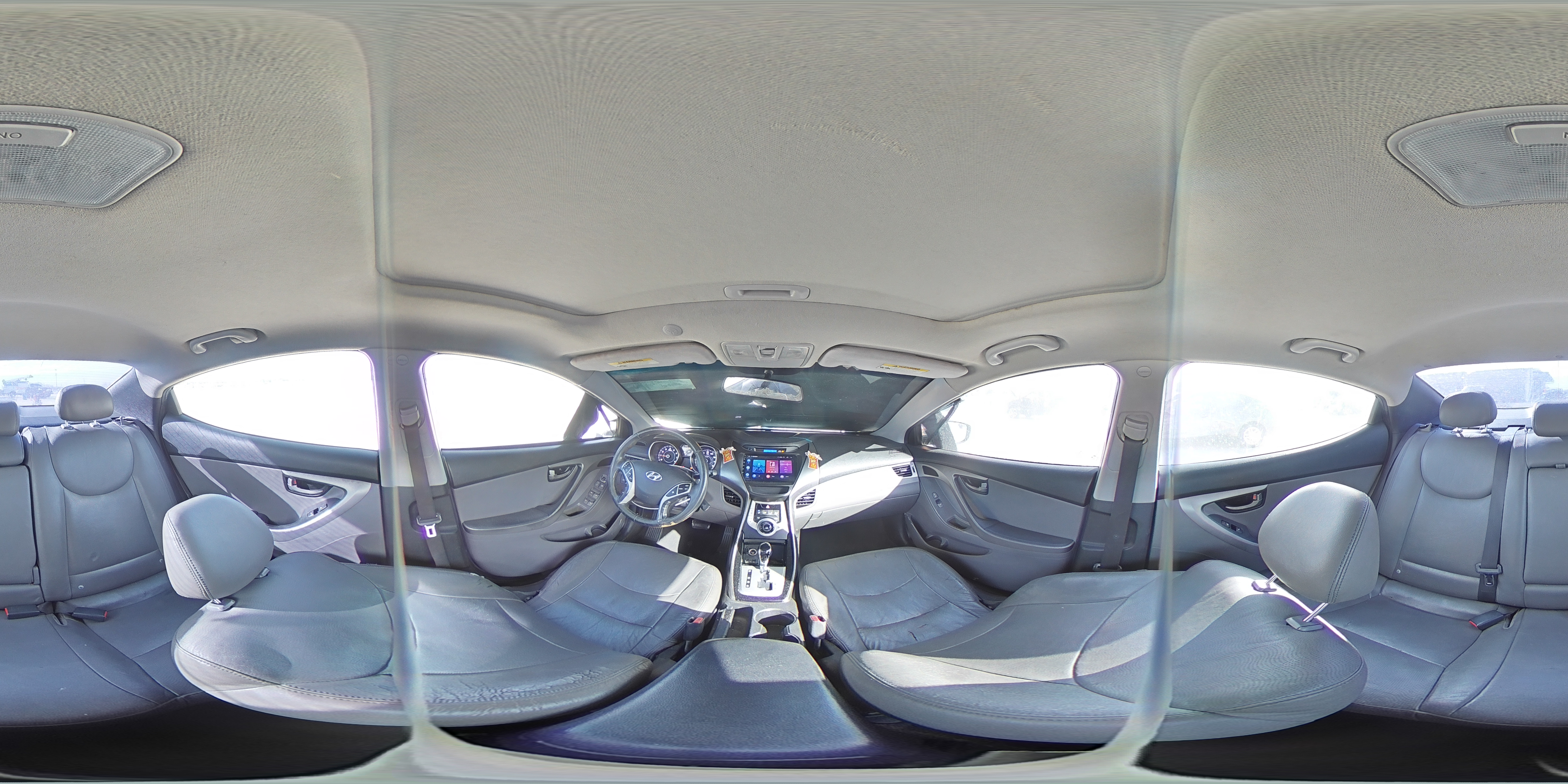 2012 Hyundai Elantra - Image 14
