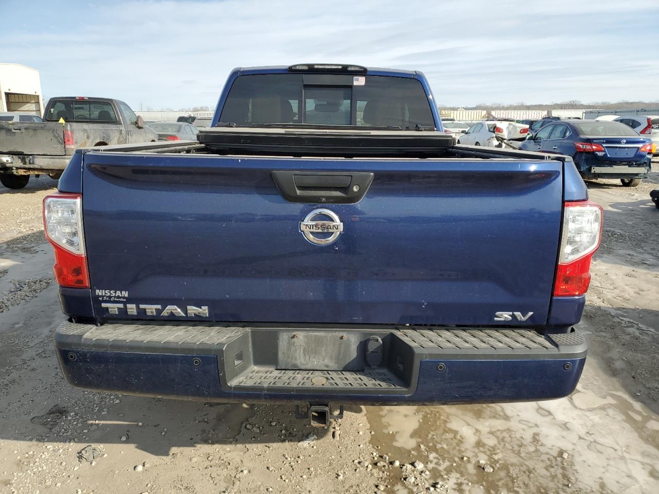 2017 Nissan Titan - Image 6