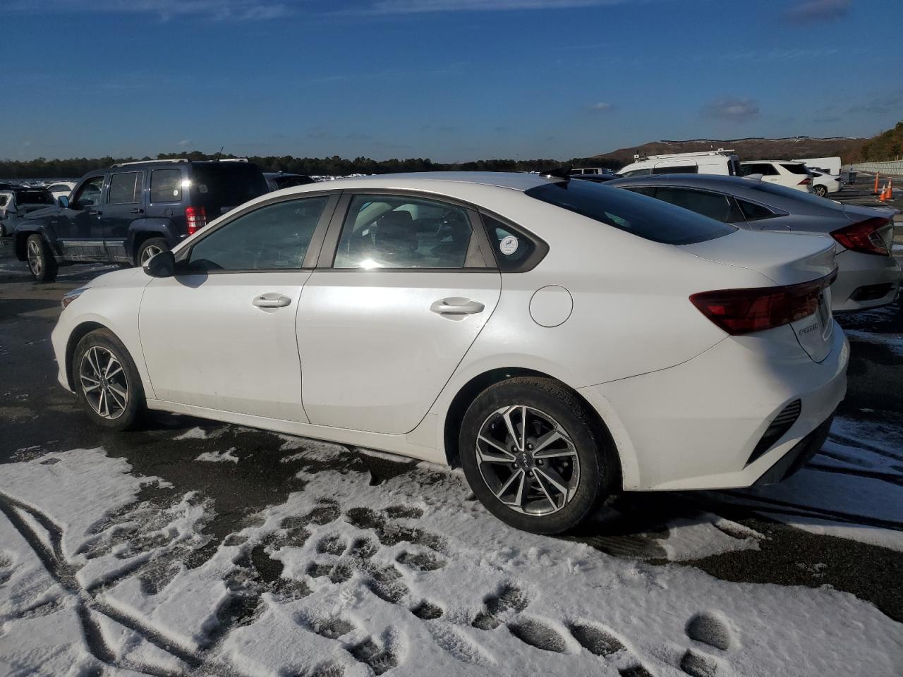 2023 Kia Forte - Image 2