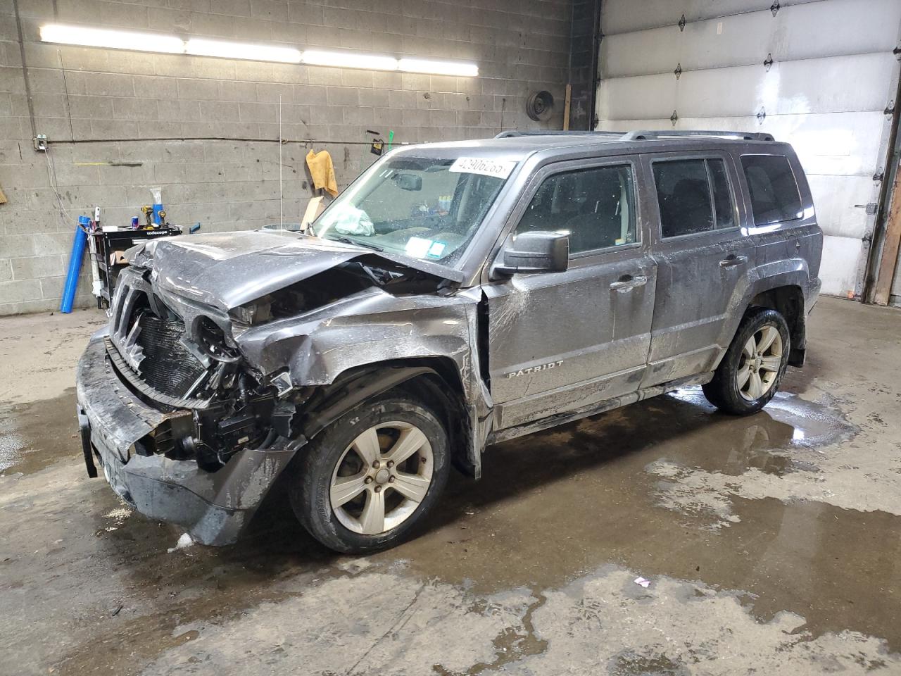 2015 Jeep Liberty (Patriot) - Image 1