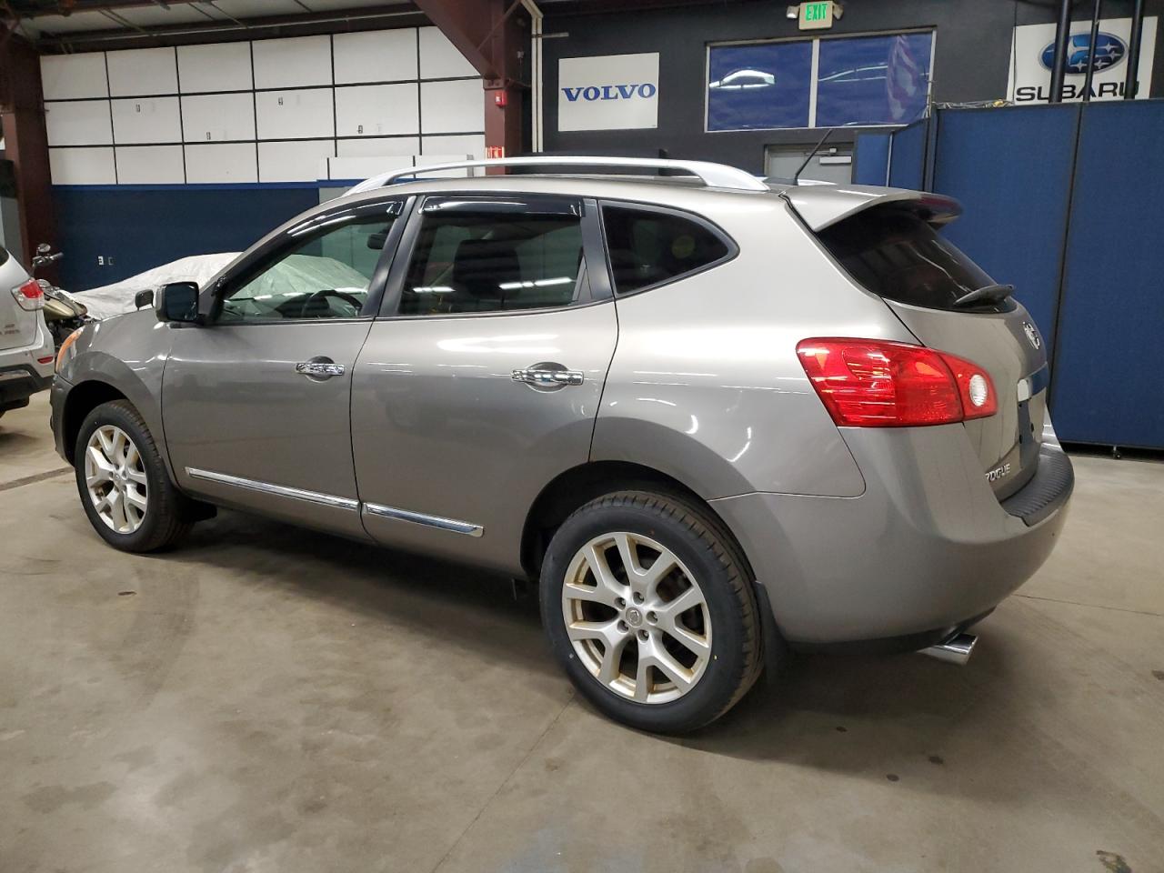 2012 Nissan Rogue - Image 2
