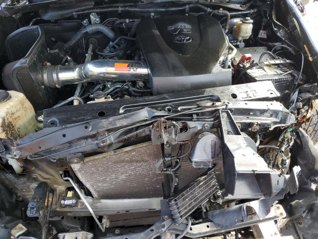 2017 Toyota Tacoma - Image 12