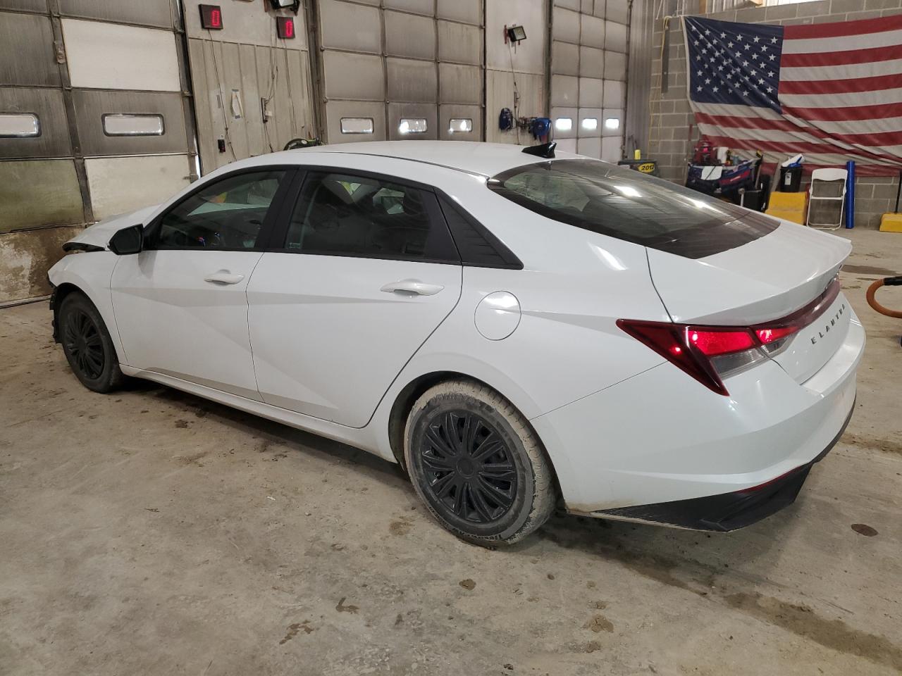 2021 Hyundai Elantra - Image 2