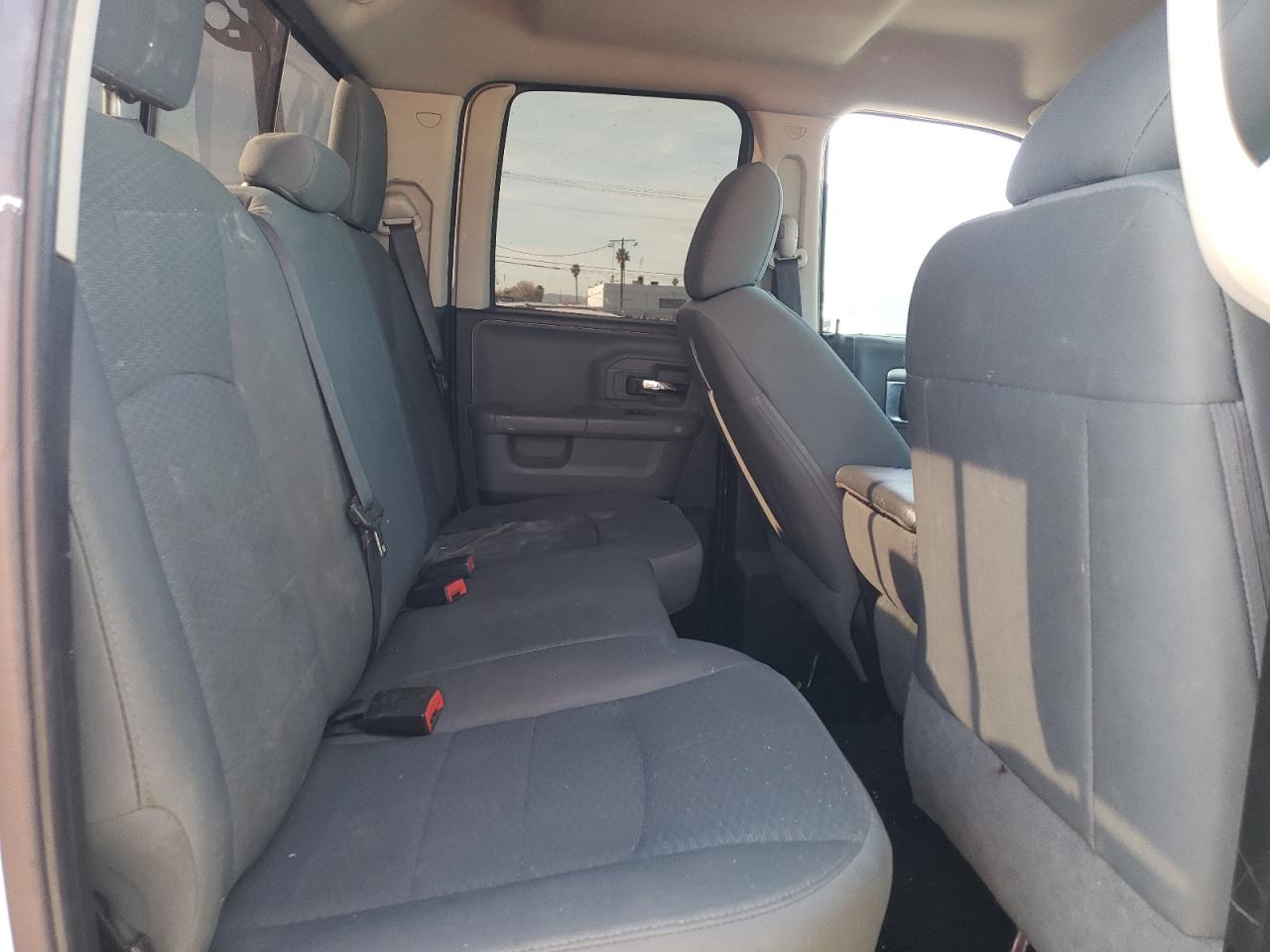 2016 RAM 1500 - Image 10