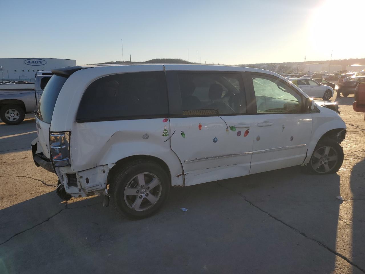2008 Dodge Caravan - Image 3