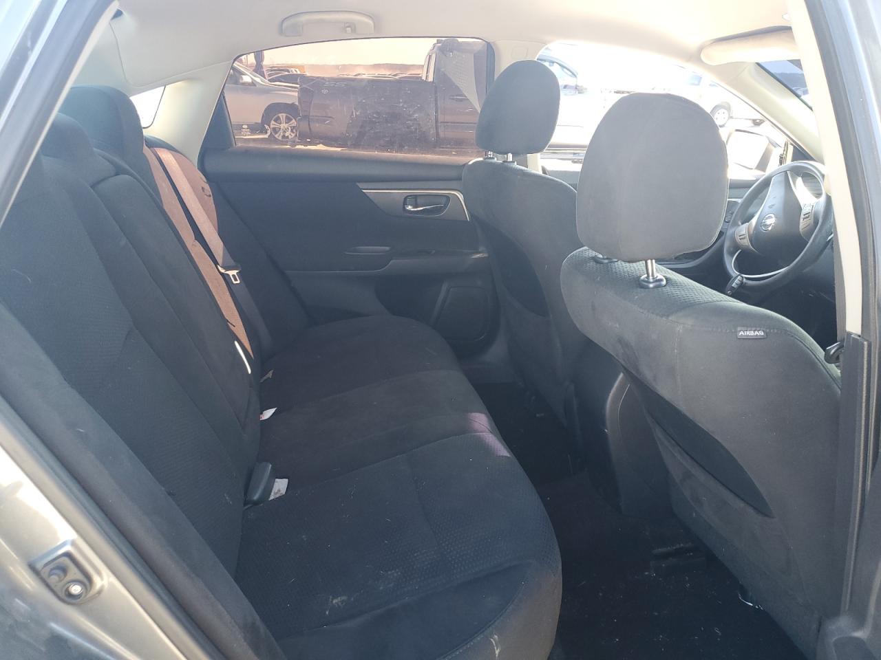 2015 Nissan Altima - Image 10