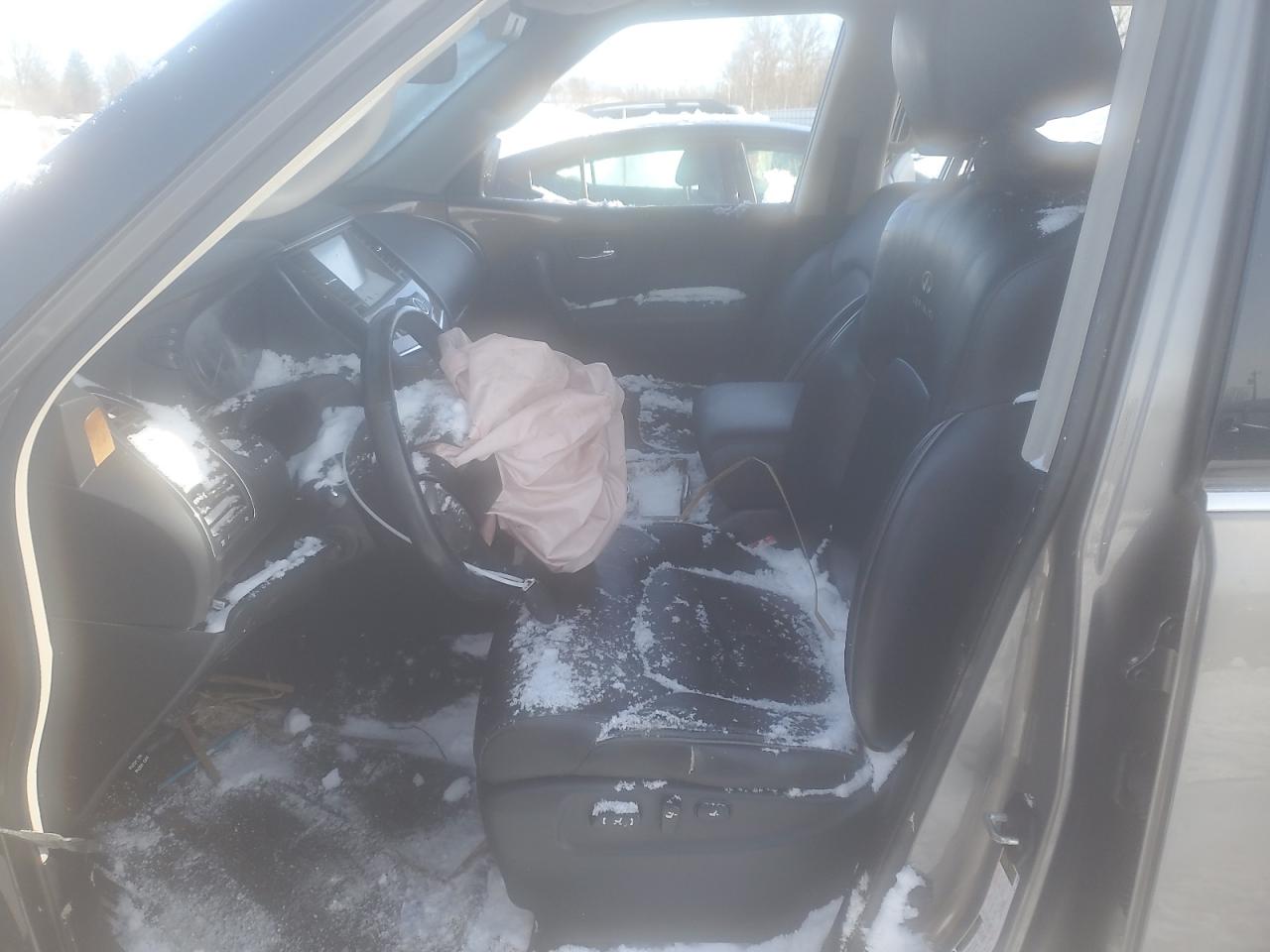 2014 Infiniti QX80 - Image 7