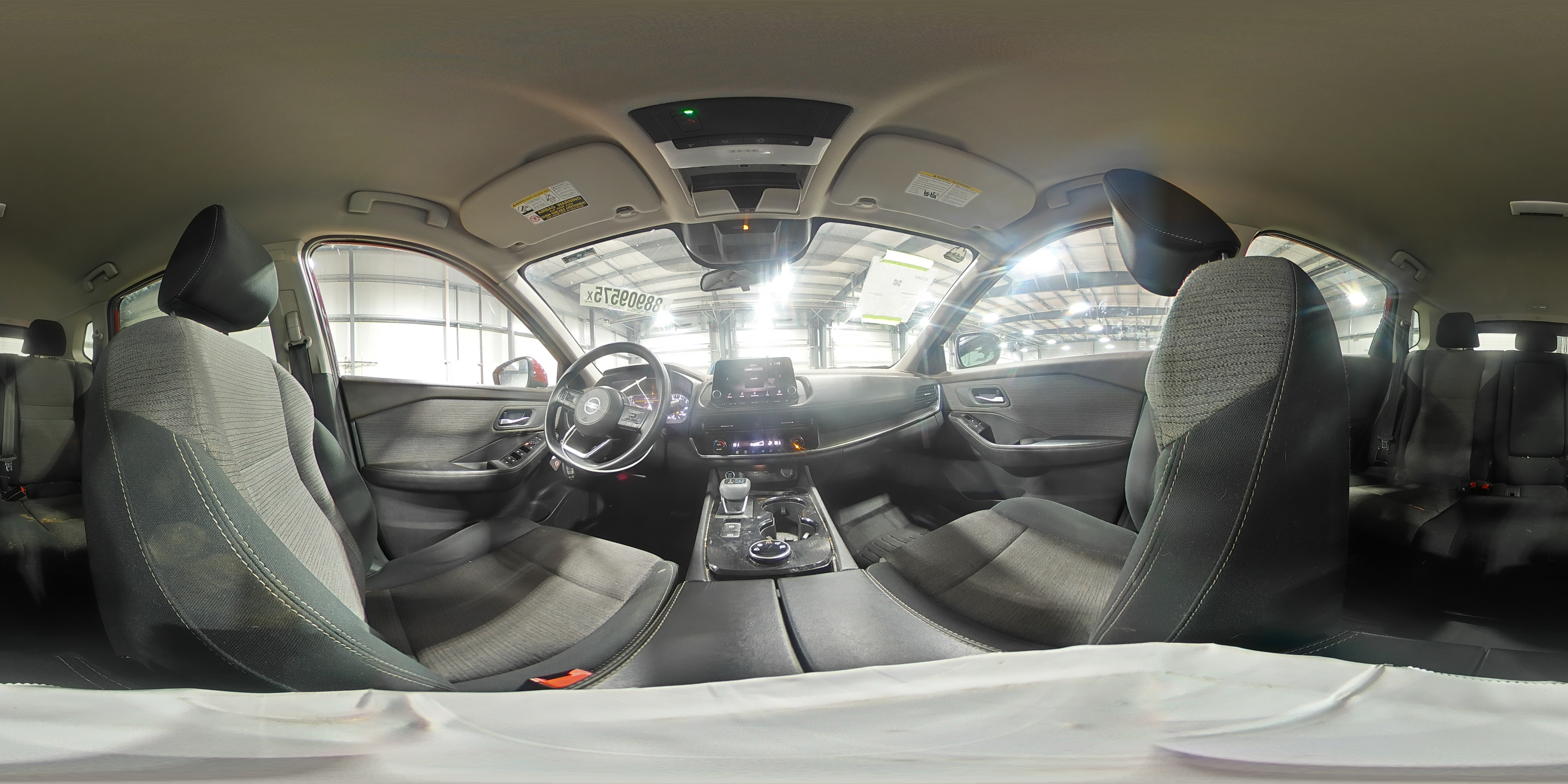 2021 Nissan Rogue - Image 16
