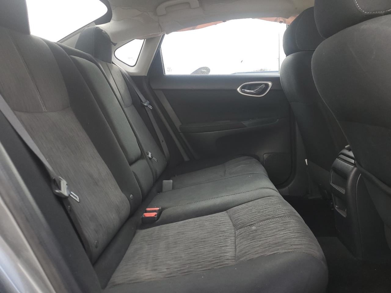 2015 Nissan Sentra - Image 10