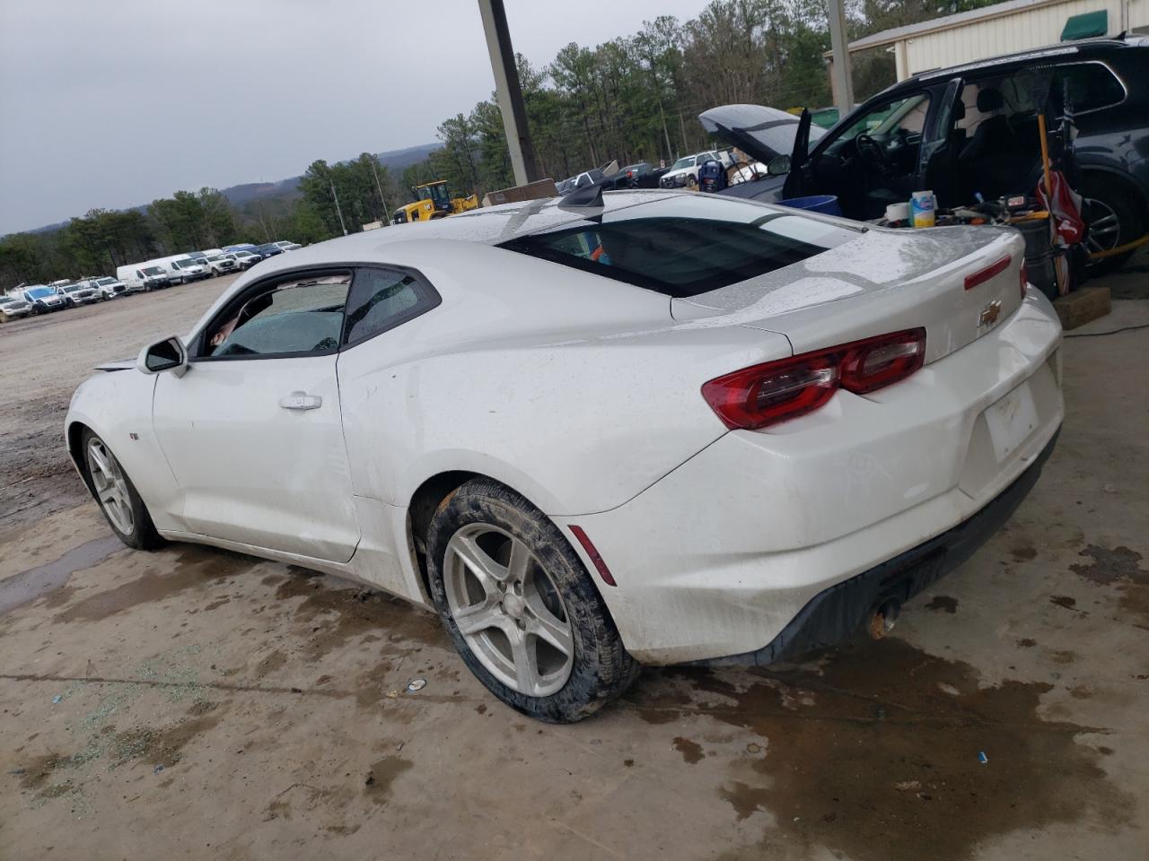 2019 Chevrolet Camaro - Image 2