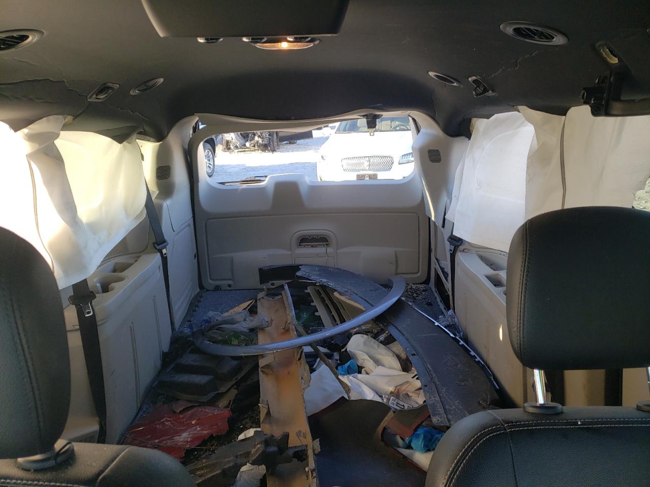 2019 Dodge Caravan - Image 10