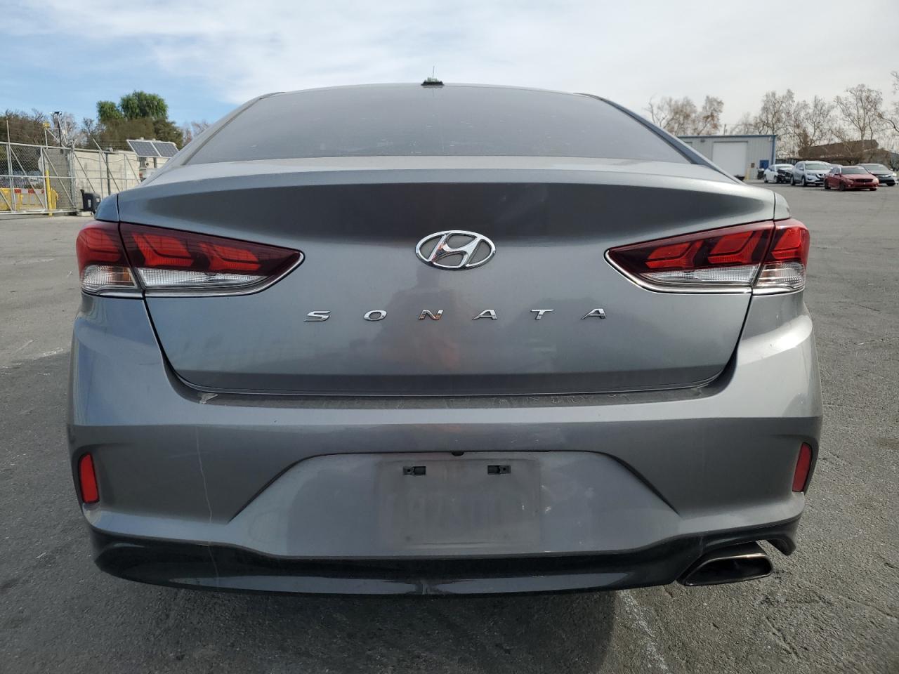 2018 Hyundai Sonata - Image 6