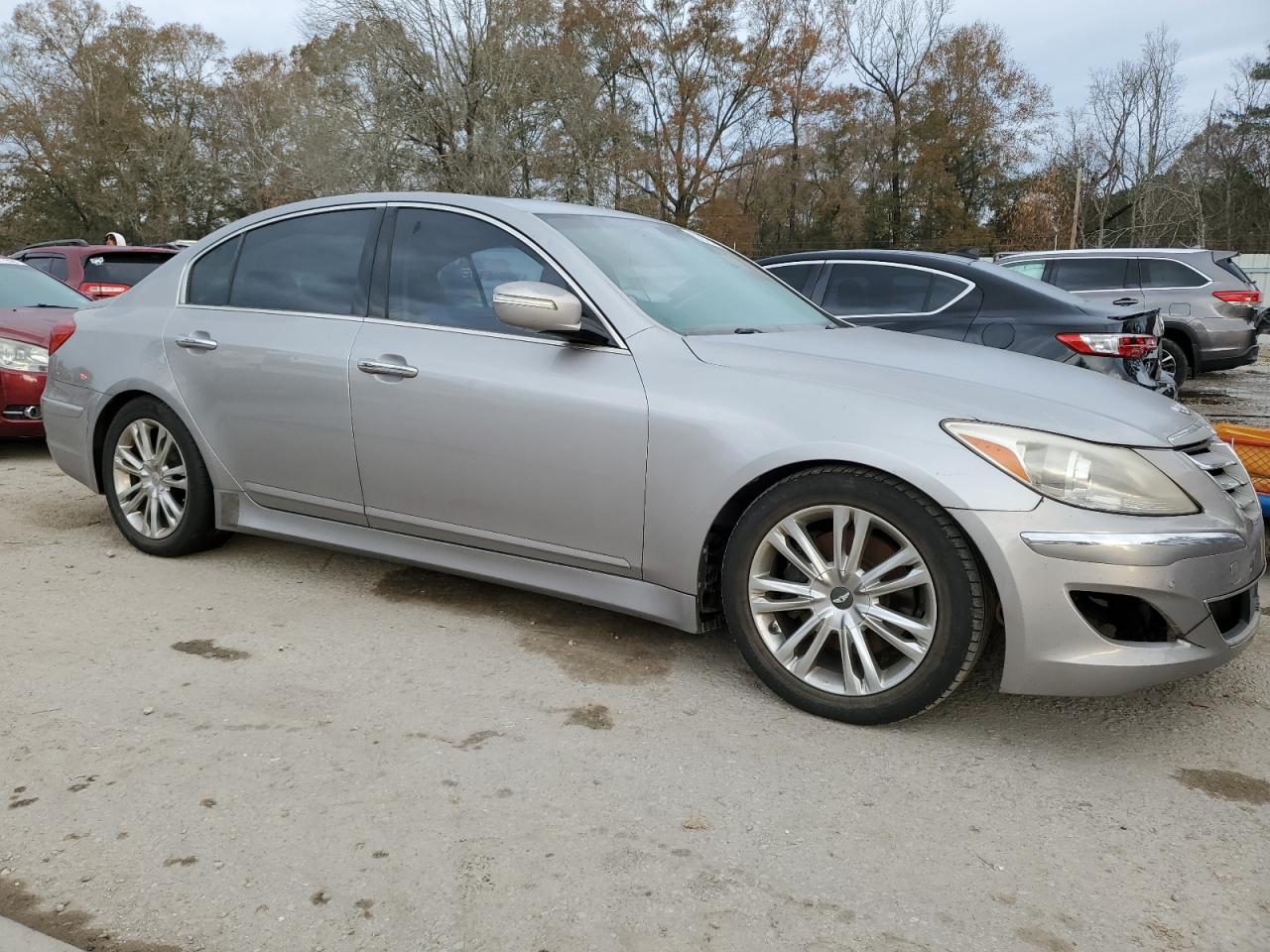 2012 Hyundai Genesis - Image 4