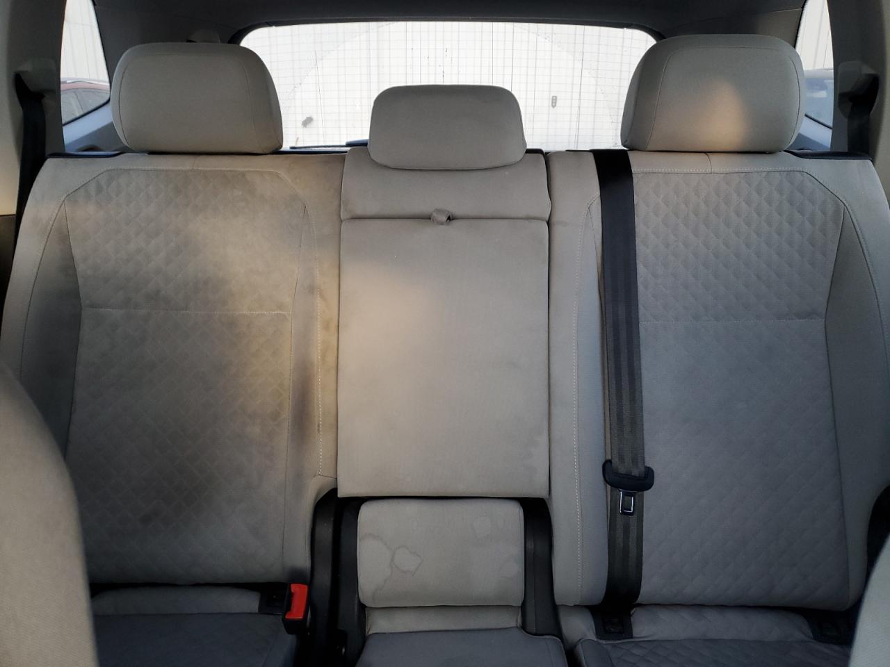 2018 Volkswagen Tiguan - Image 10