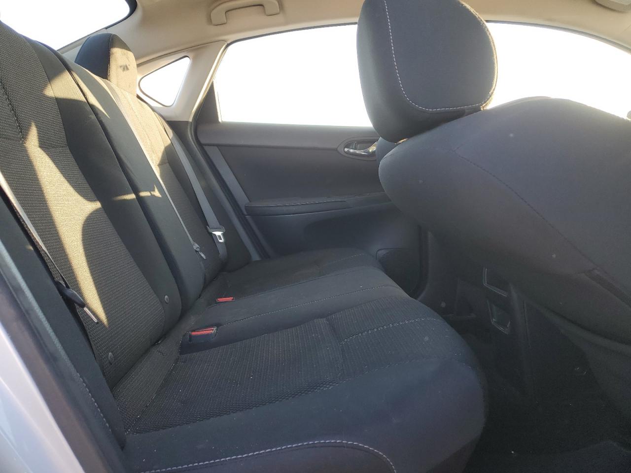 2018 Nissan Sentra - Image 10