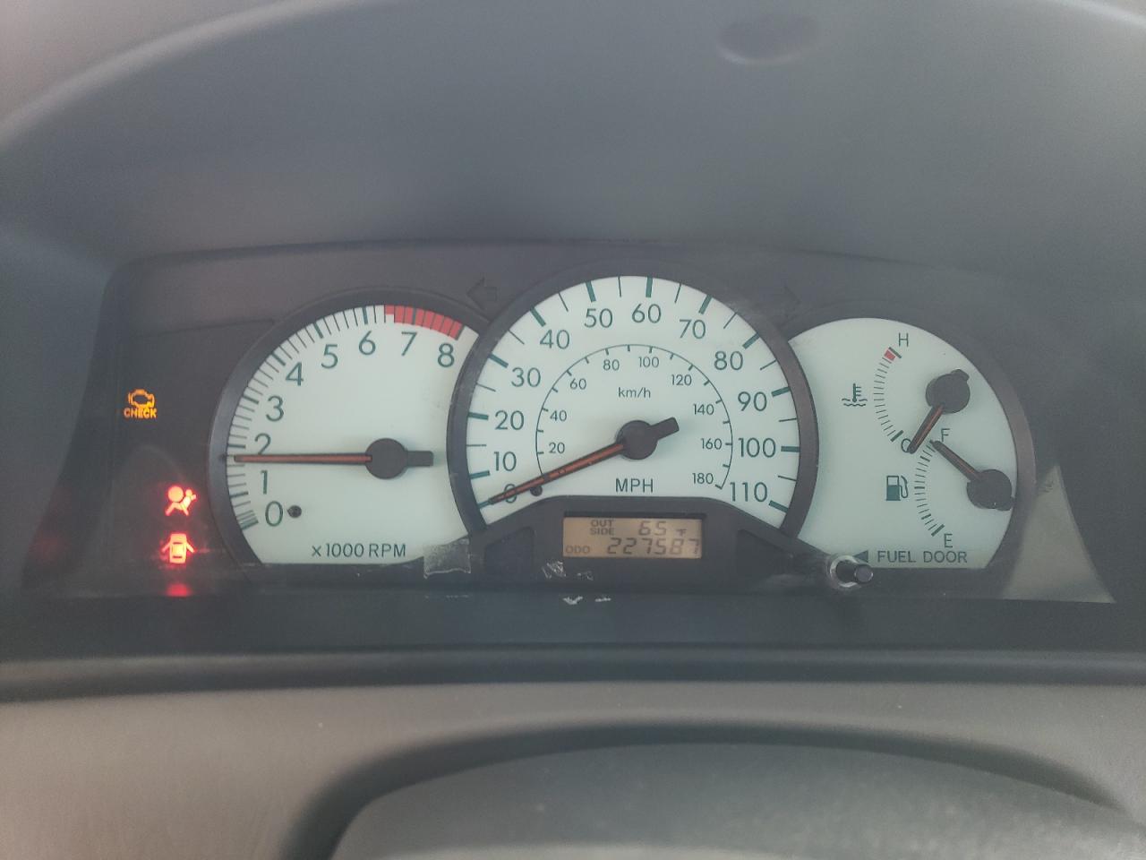 2004 Toyota Corolla - Image 9