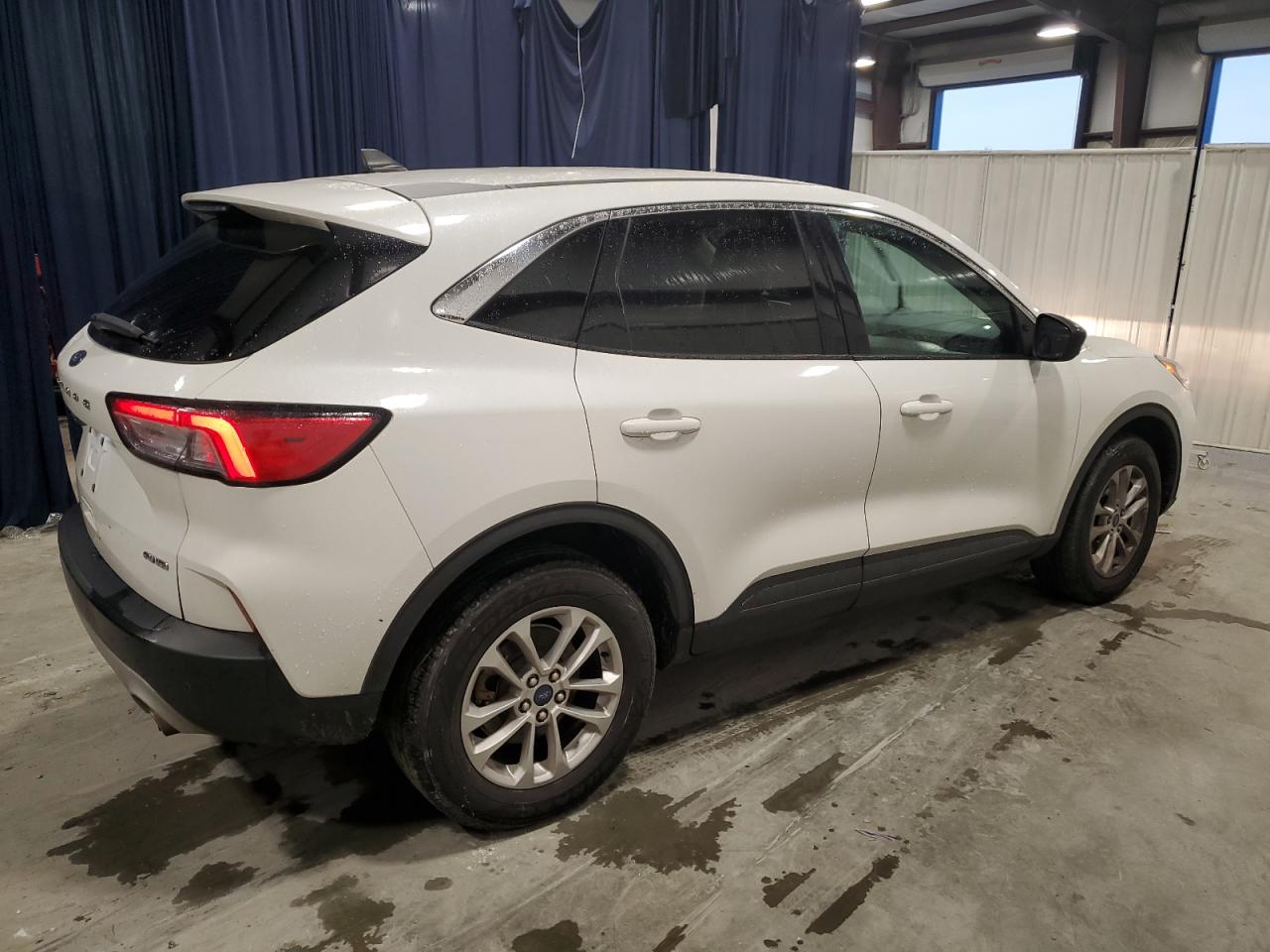 2022 Ford Escape - Image 3