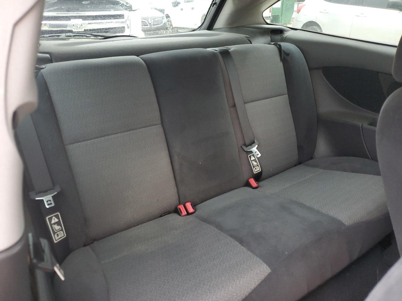 2001 Ford Focus - Image 10