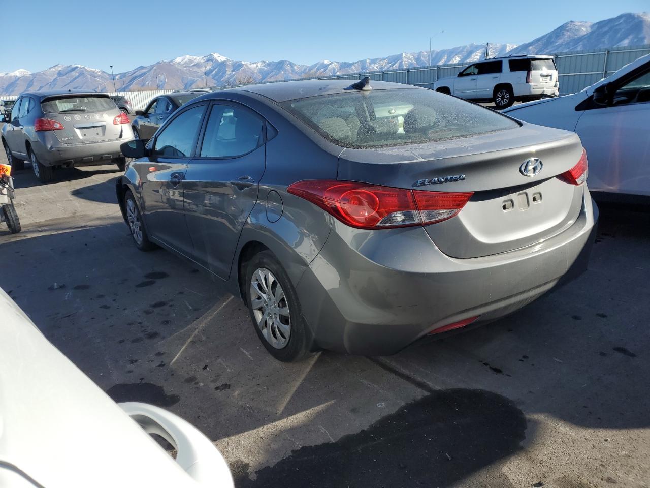 2013 Hyundai Elantra - Image 2