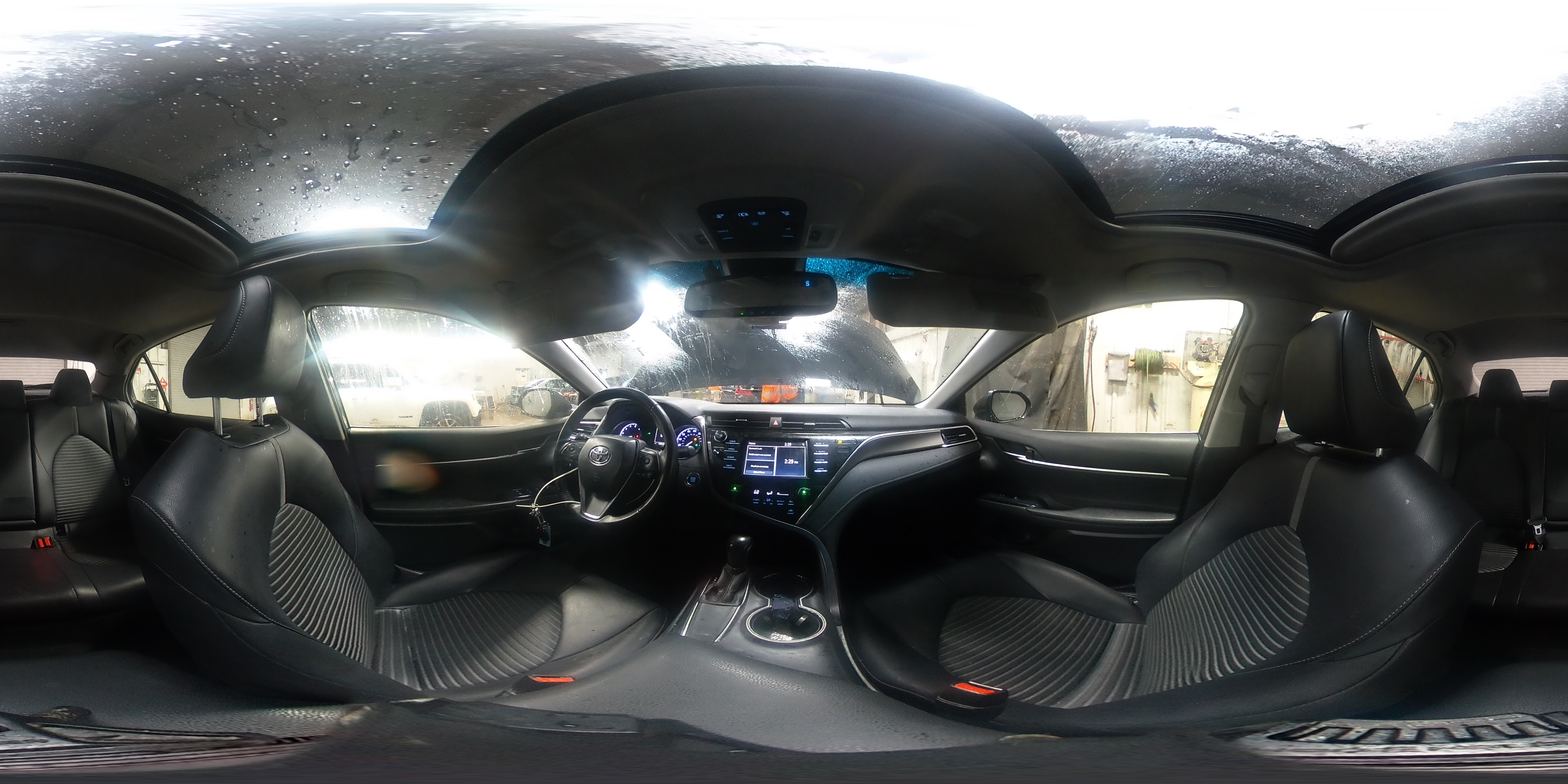 2018 Toyota Camry - Image 14