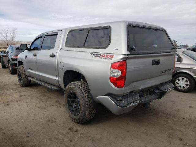 Pickups TOYOTA TUNDRA 2016 Srebrny