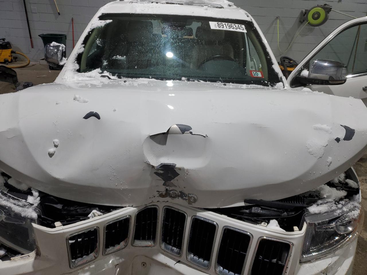 2016 Jeep Grand Cherokee - Image 12