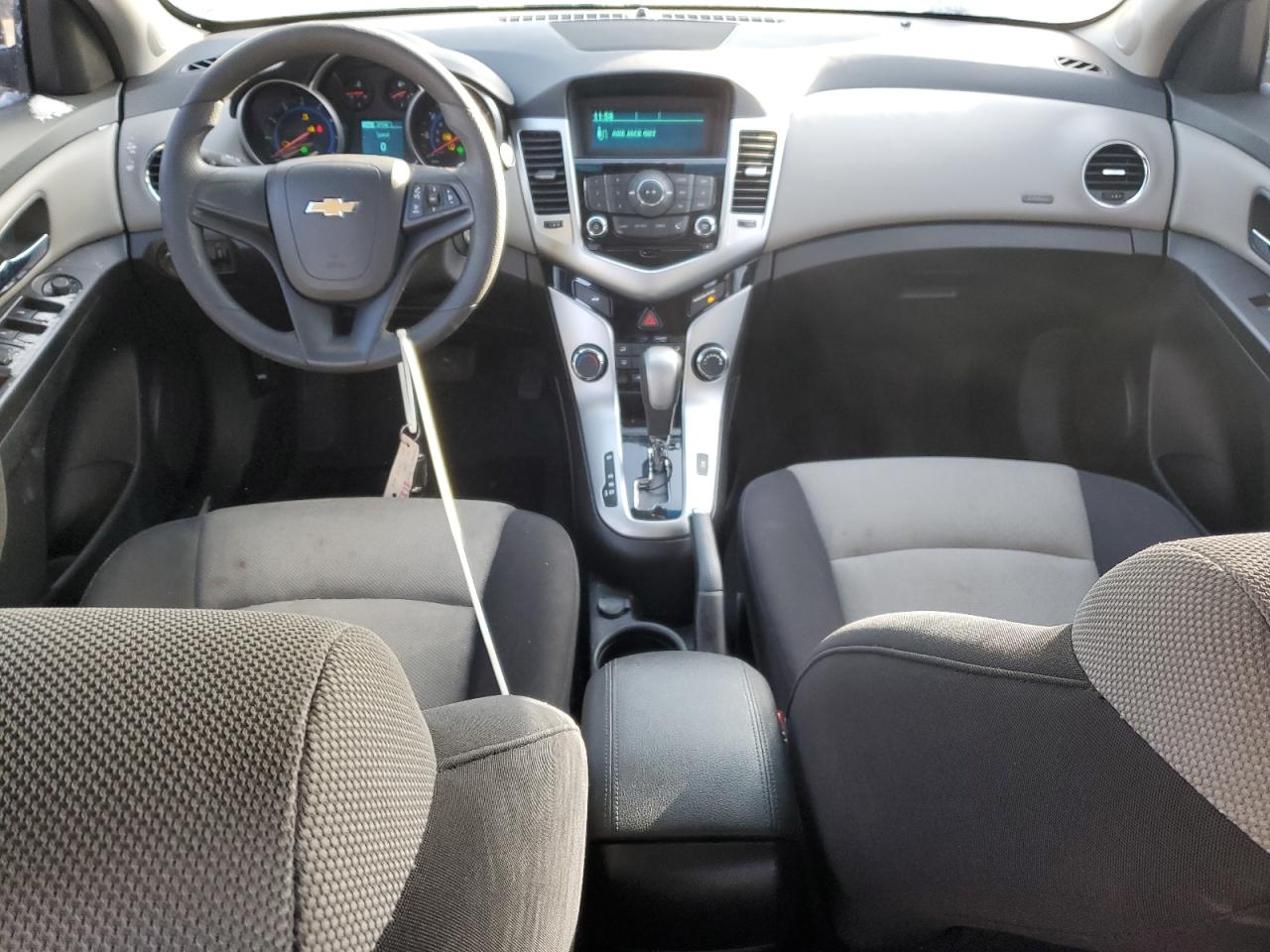 2015 Chevrolet Cruze - Image 8