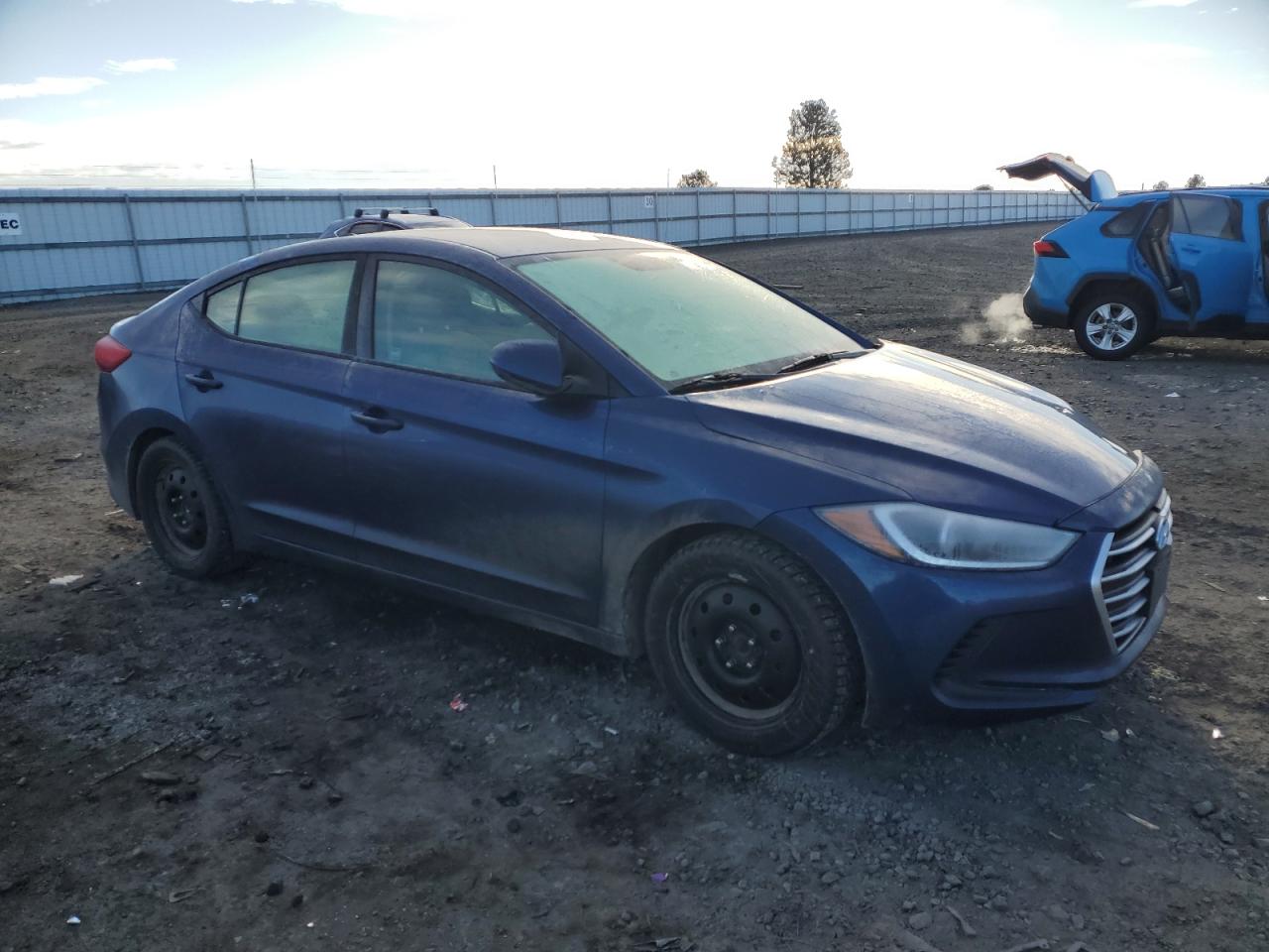 2017 Hyundai Elantra - Image 4