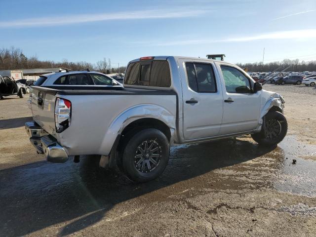  NISSAN FRONTIER 2017 Сріблястий