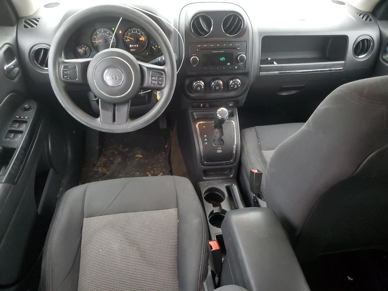 2015 Jeep Liberty (Patriot) - Image 8