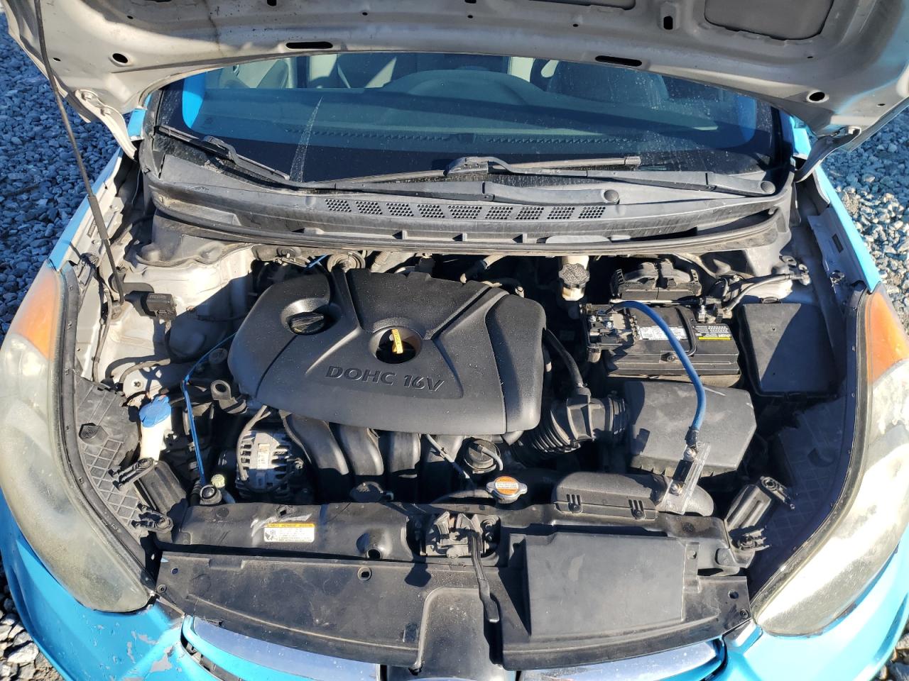 2011 Hyundai Elantra - Image 11