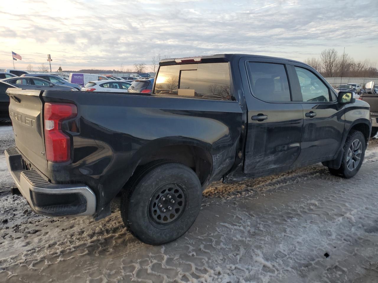 2021 Chevrolet Silverado - Image 3