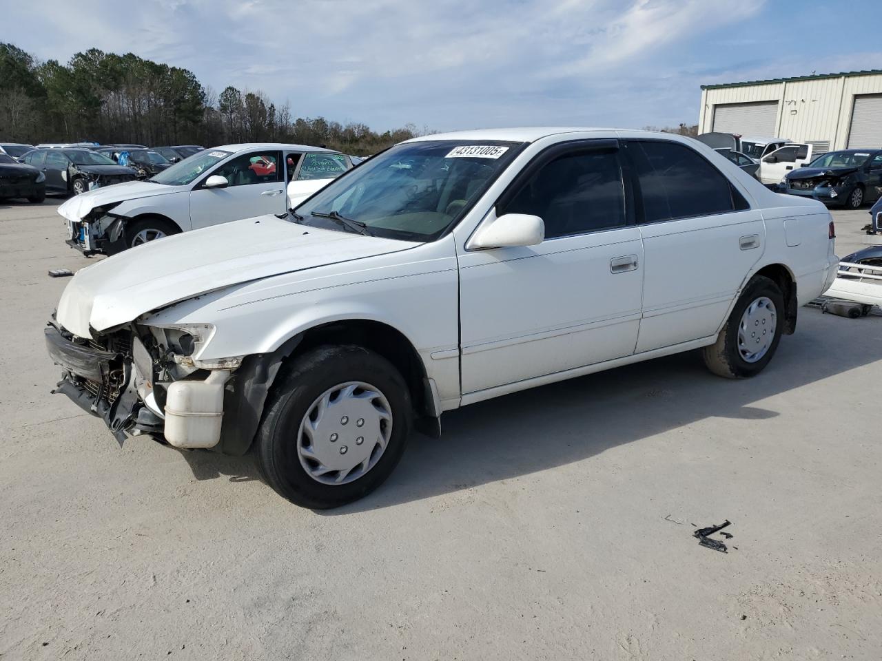 1999 Toyota Camry - Image 1