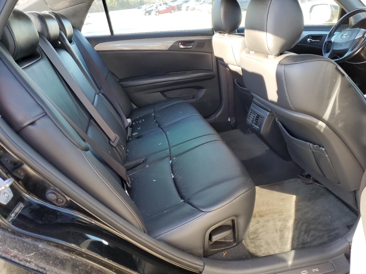 2005 Toyota Avalon - Image 10