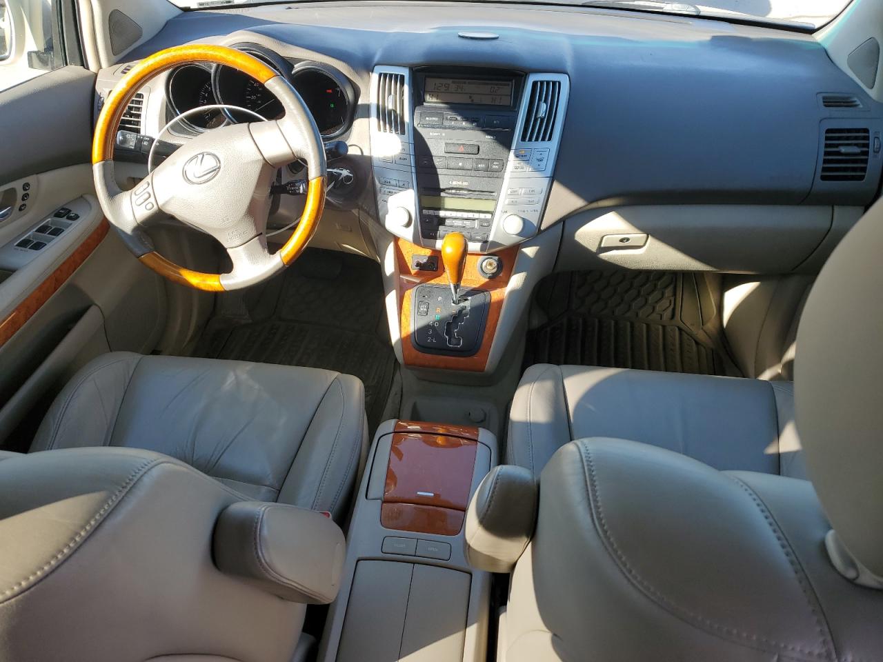 2004 Lexus RX - Image 8