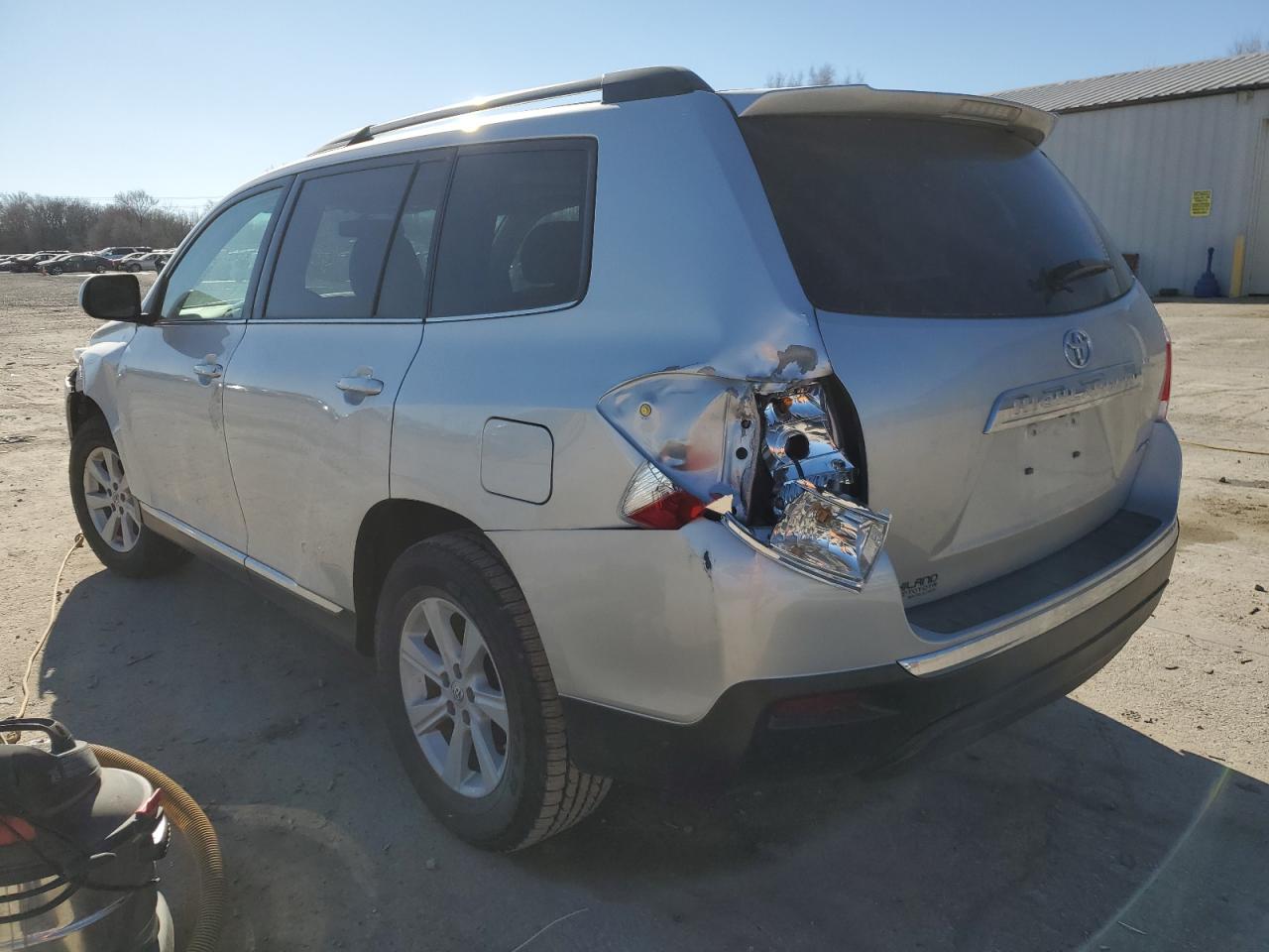 2013 Toyota Highlander - Image 2