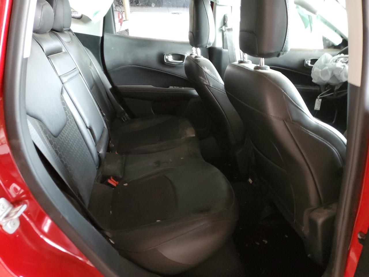 2019 Jeep Compass - Image 10