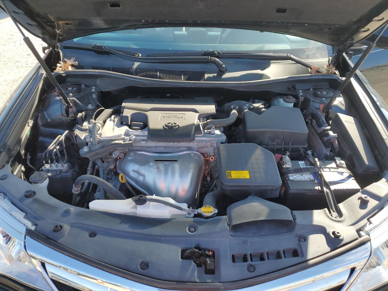 2012 Toyota Camry - Image 11