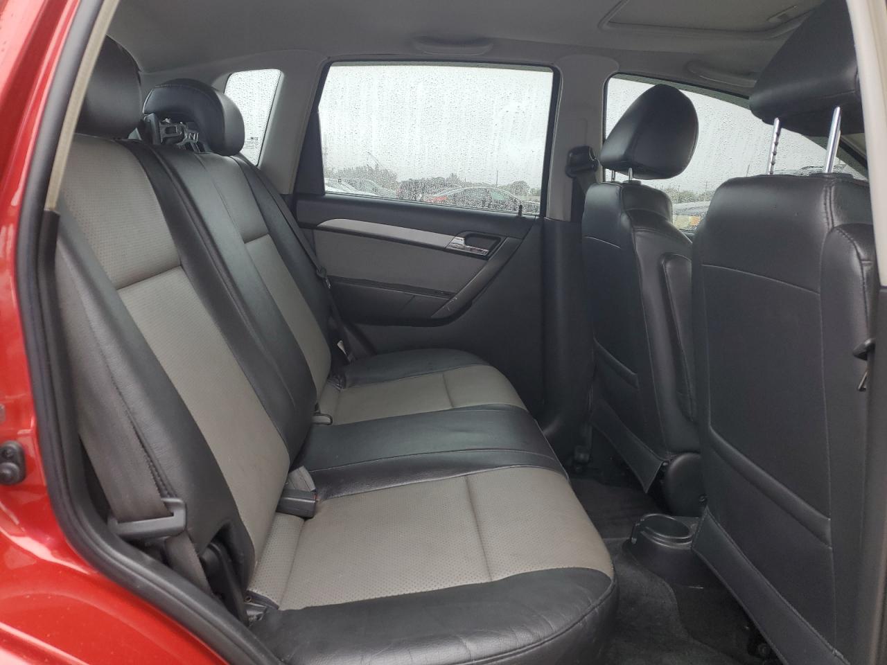 2011 Chevrolet Aveo - Image 10