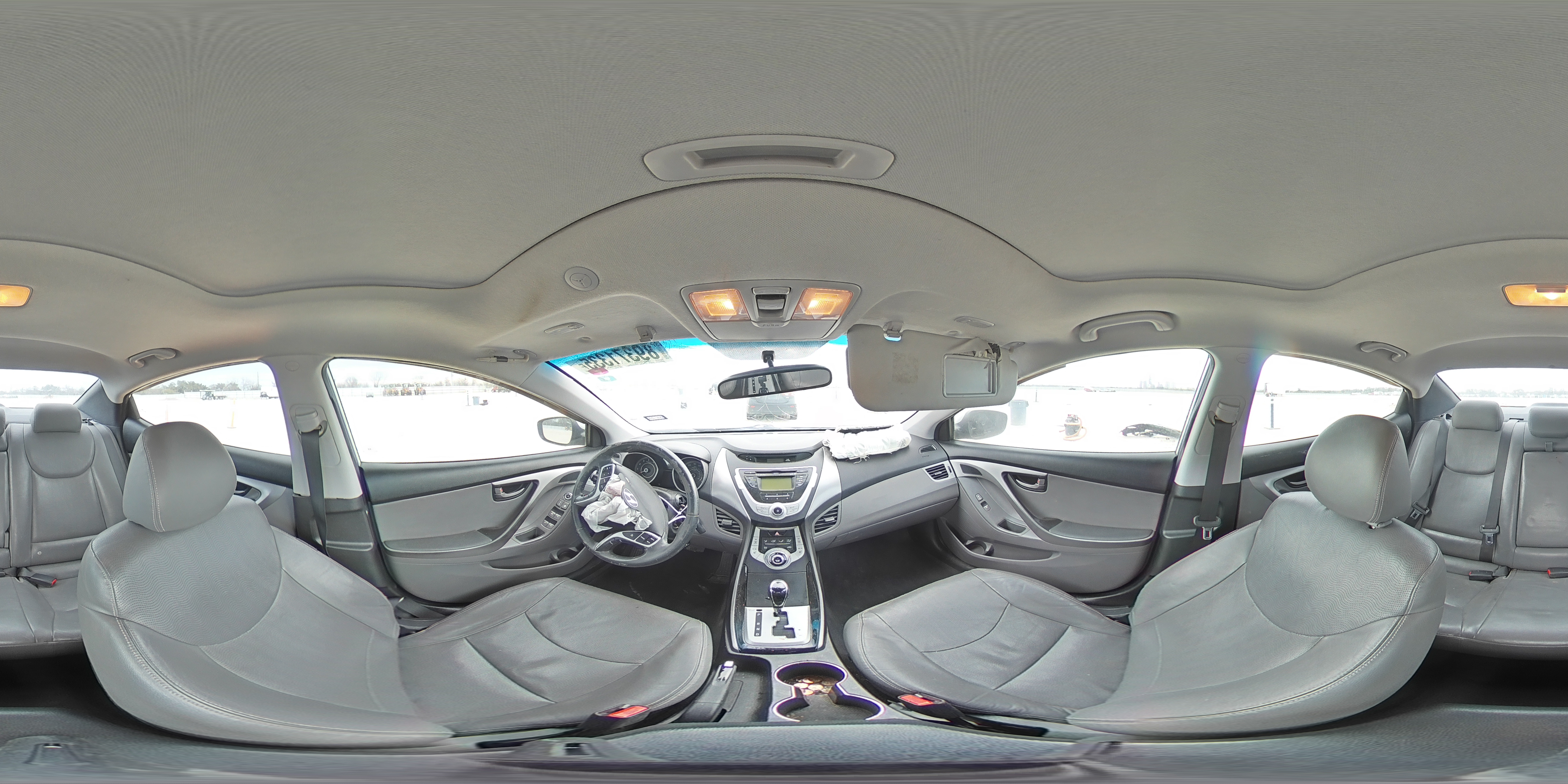 2012 Hyundai Elantra - Image 13